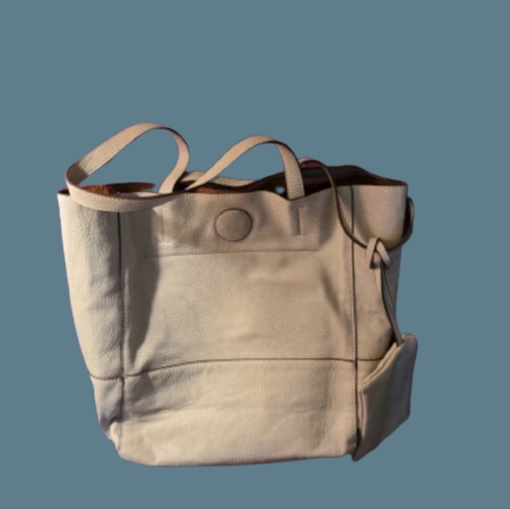 *Joy Susan Leather Tote